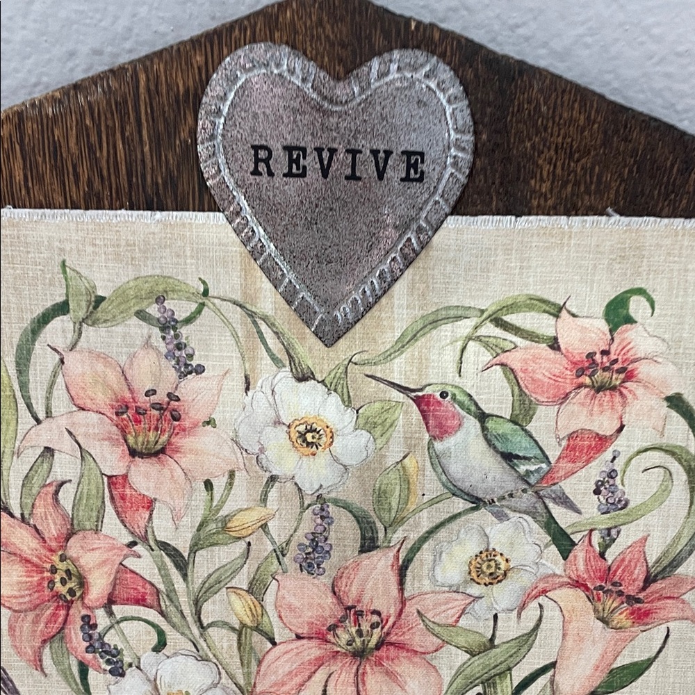 Susan Winget Floral Heart Wall Art with Hummingbirds wall decor - Picture 3 of 5